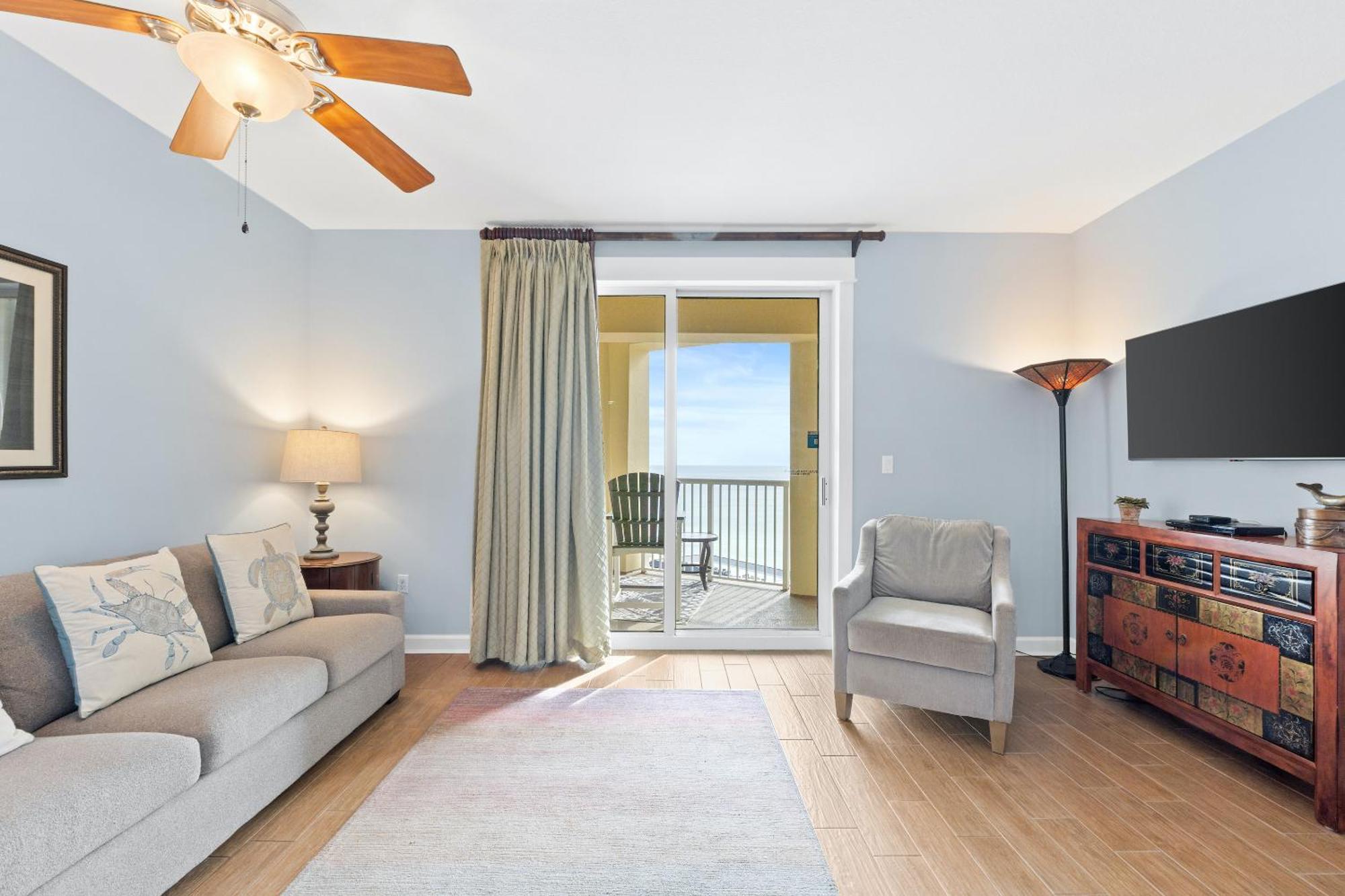 Grand Panama Beach Resort Pet Friendly Rentals By Panhandle Getaways Panama City Beach Room photo