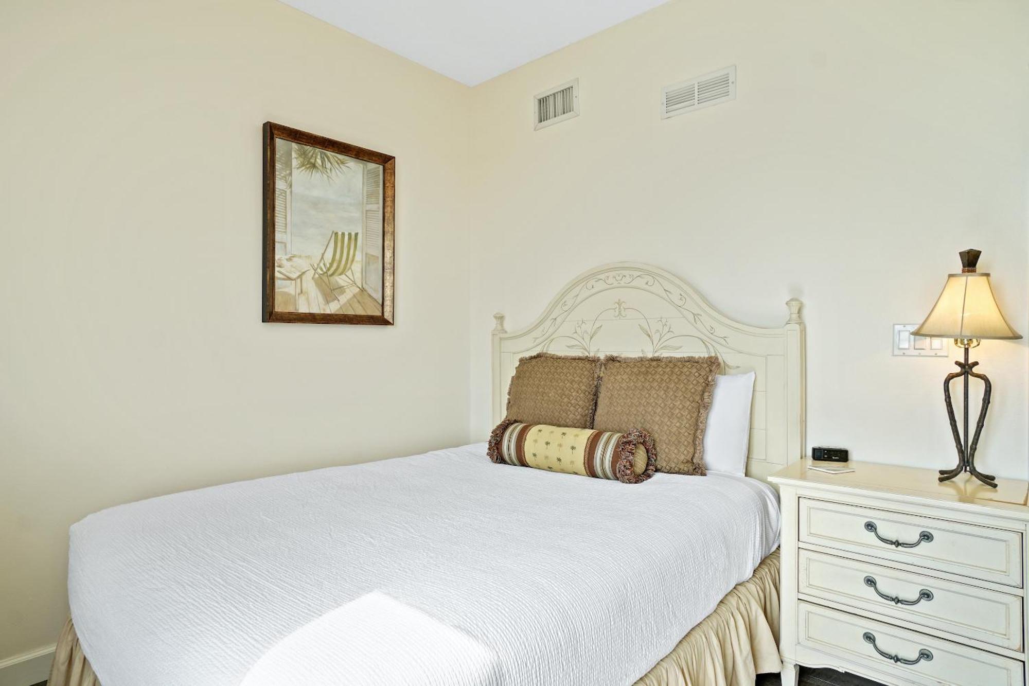 Grand Panama Beach Resort Pet Friendly Rentals By Panhandle Getaways Panama City Beach Room photo