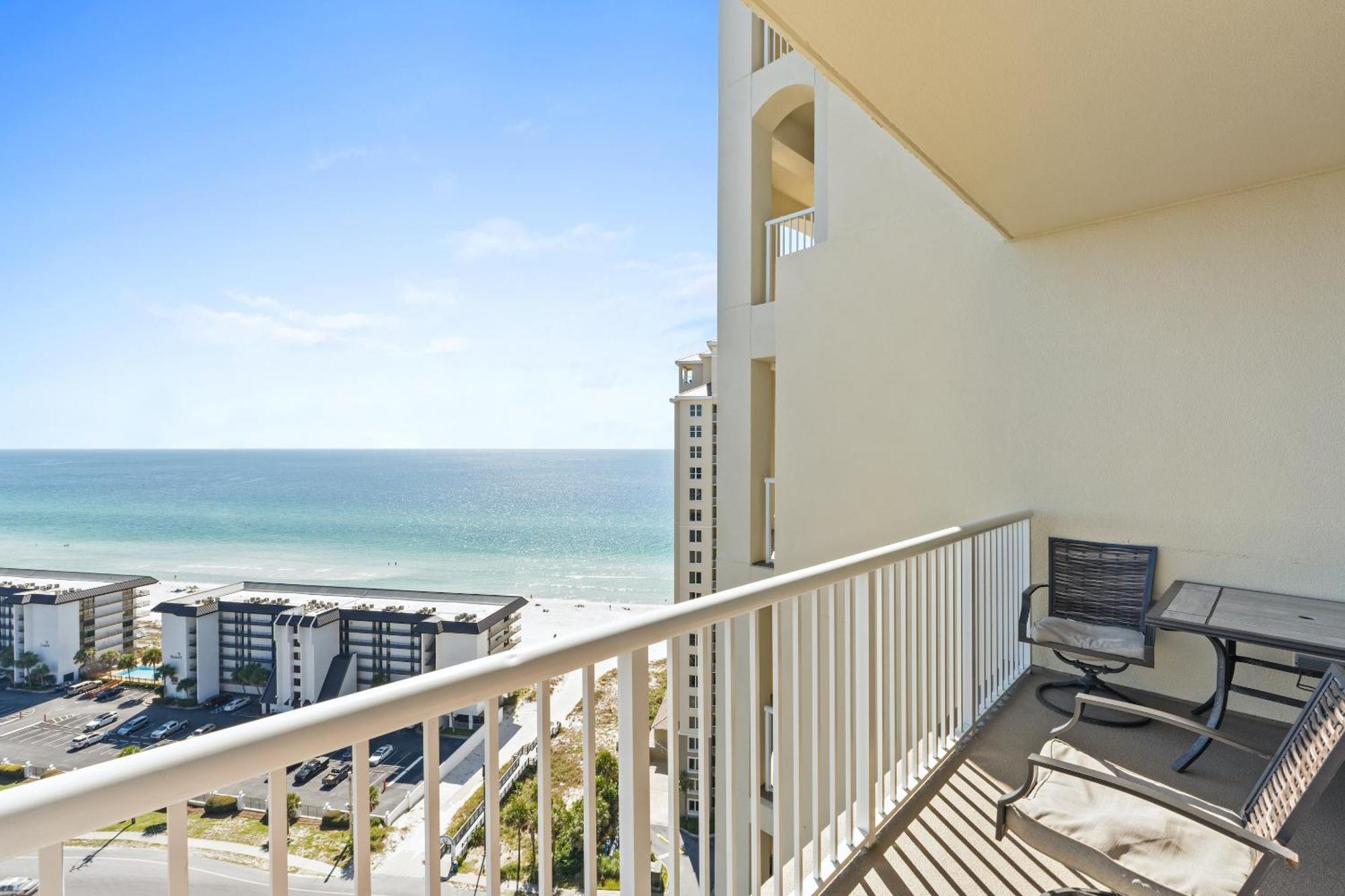Grand Panama Beach Resort Pet Friendly Rentals By Panhandle Getaways Panama City Beach Room photo