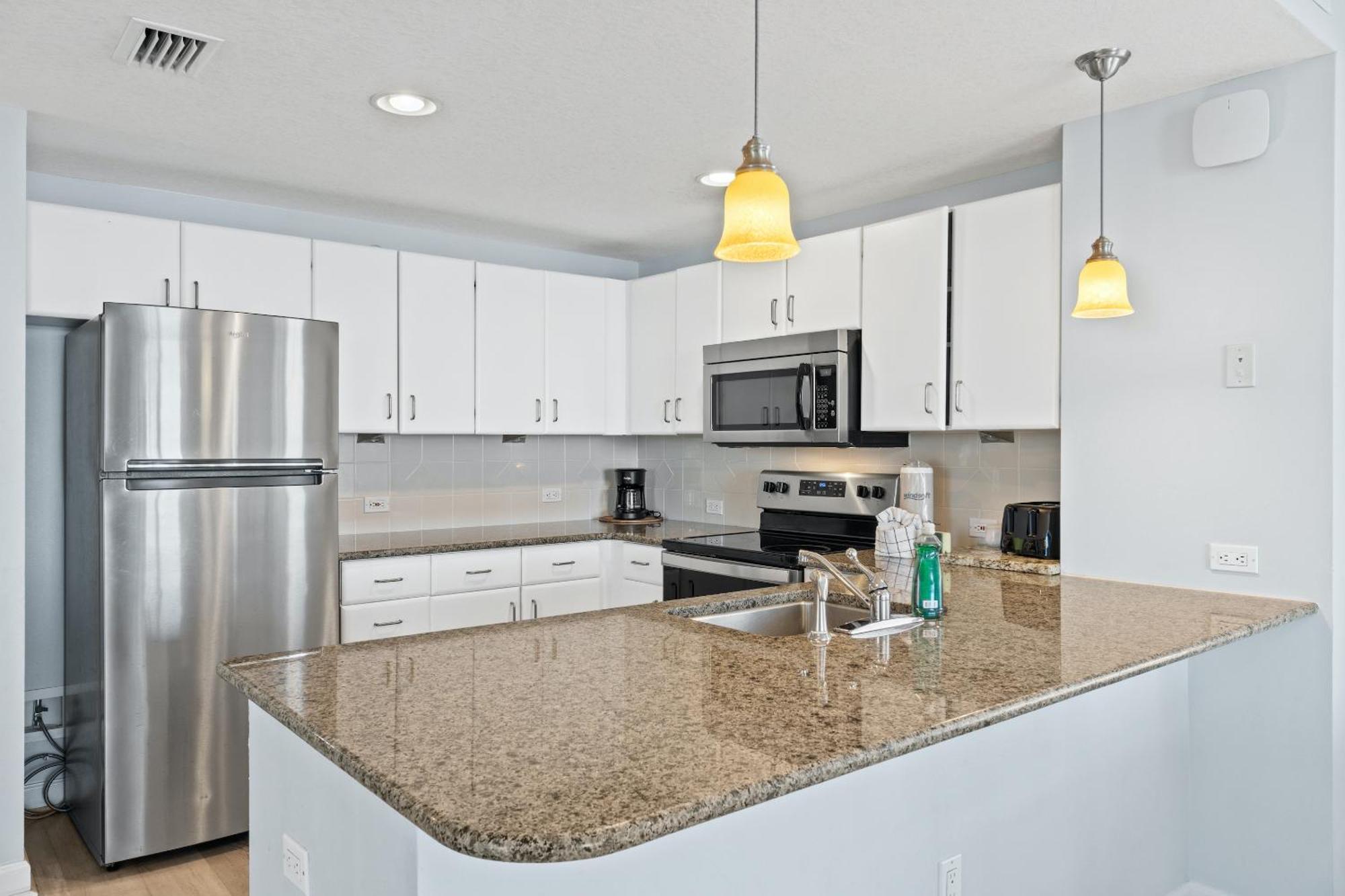 Grand Panama Beach Resort Pet Friendly Rentals By Panhandle Getaways Panama City Beach Room photo