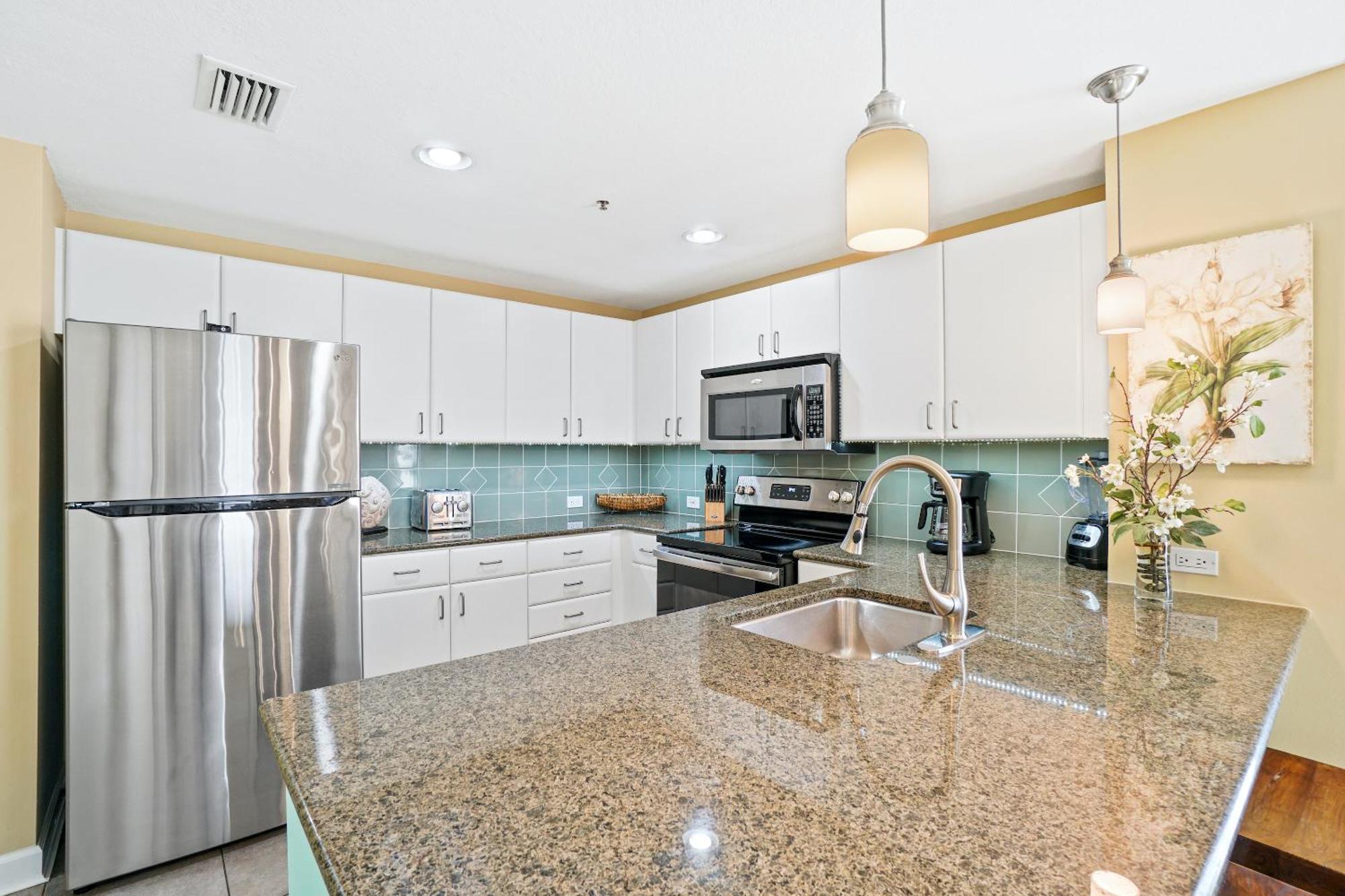 Grand Panama Beach Resort Pet Friendly Rentals By Panhandle Getaways Panama City Beach Room photo
