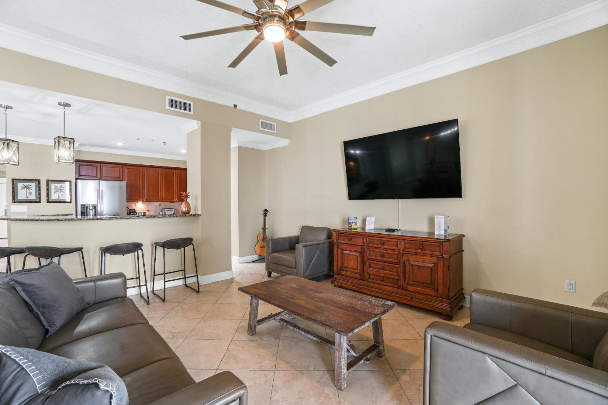 Grand Panama Beach Resort Pet Friendly Rentals By Panhandle Getaways Panama City Beach Room photo