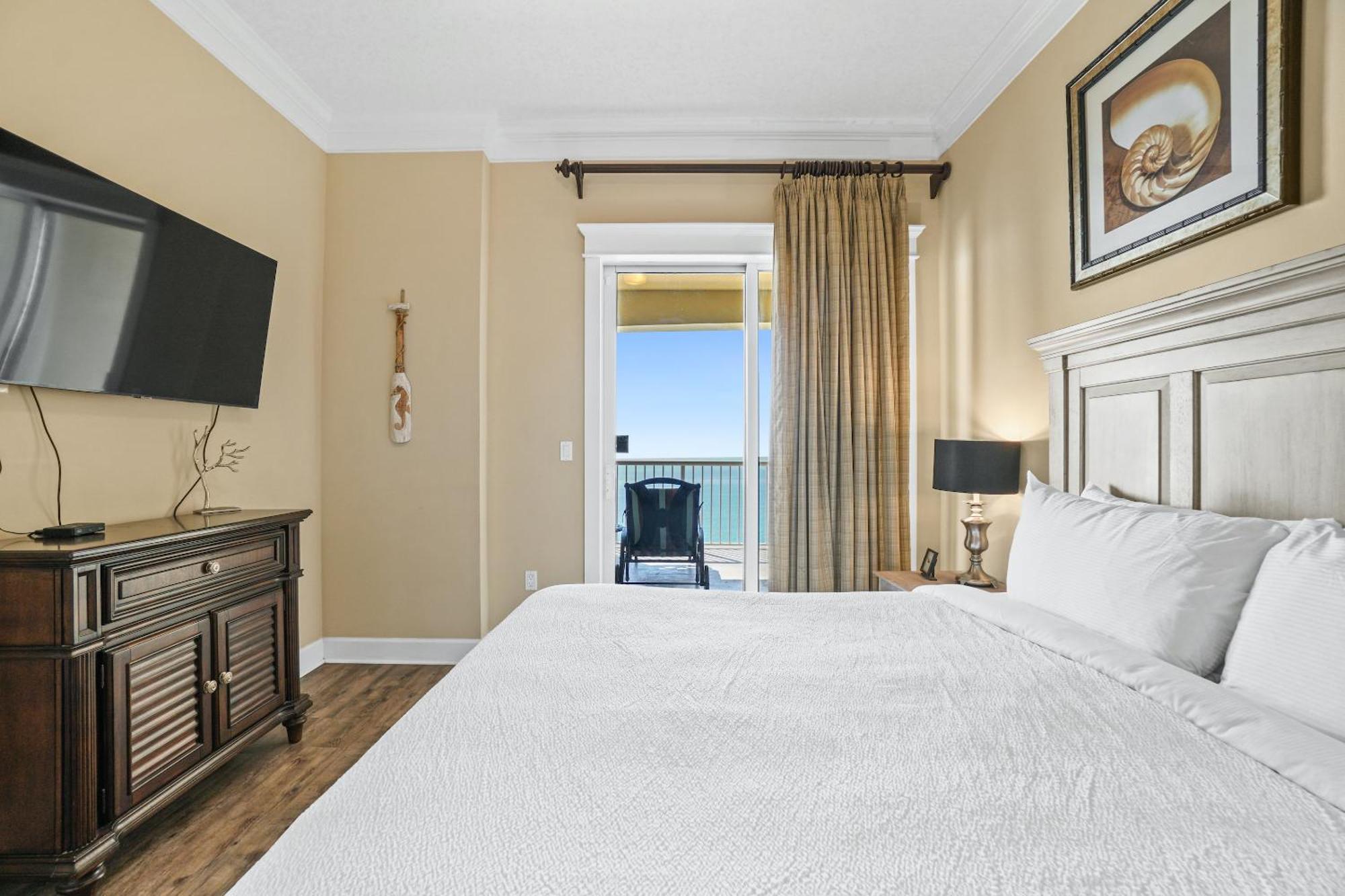 Grand Panama Beach Resort Pet Friendly Rentals By Panhandle Getaways Panama City Beach Room photo