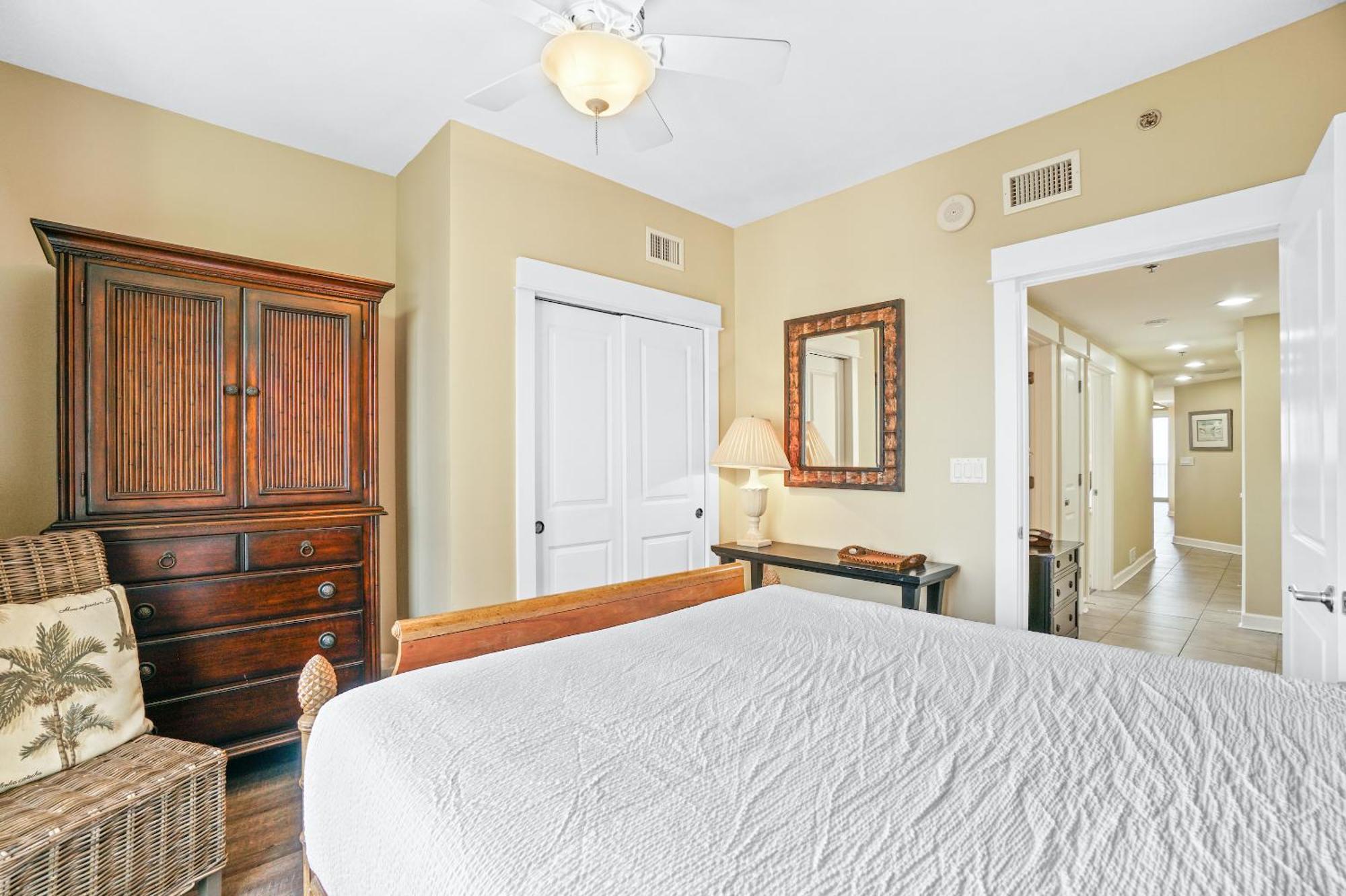 Grand Panama Beach Resort Pet Friendly Rentals By Panhandle Getaways Panama City Beach Room photo